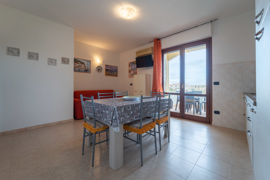 Appartamento MC3 quarto piano dx salendo le scale