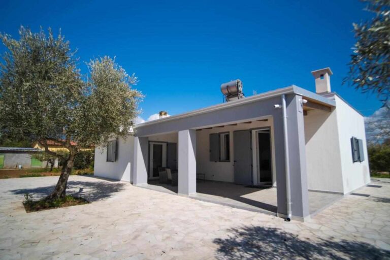 Residenza Figuruja Red
