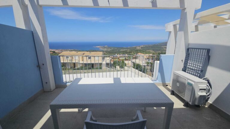 Golden Sunset House - Isola Rossa